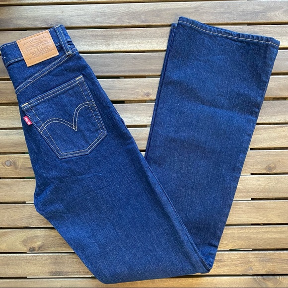 Levi's Ribcage Jeans - Picture 4 of 13